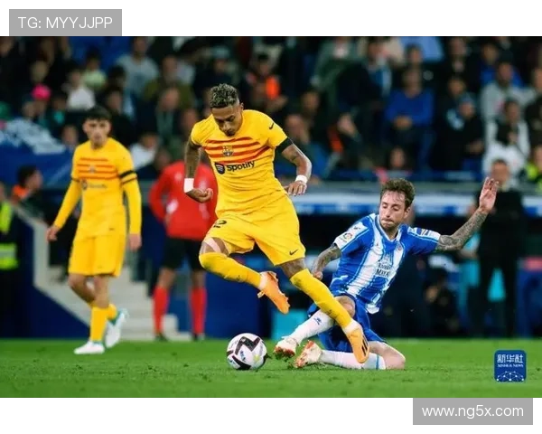 西班牙人止住巴萨颓势重燃希望 西班牙人止住巴萨颓势重燃希望